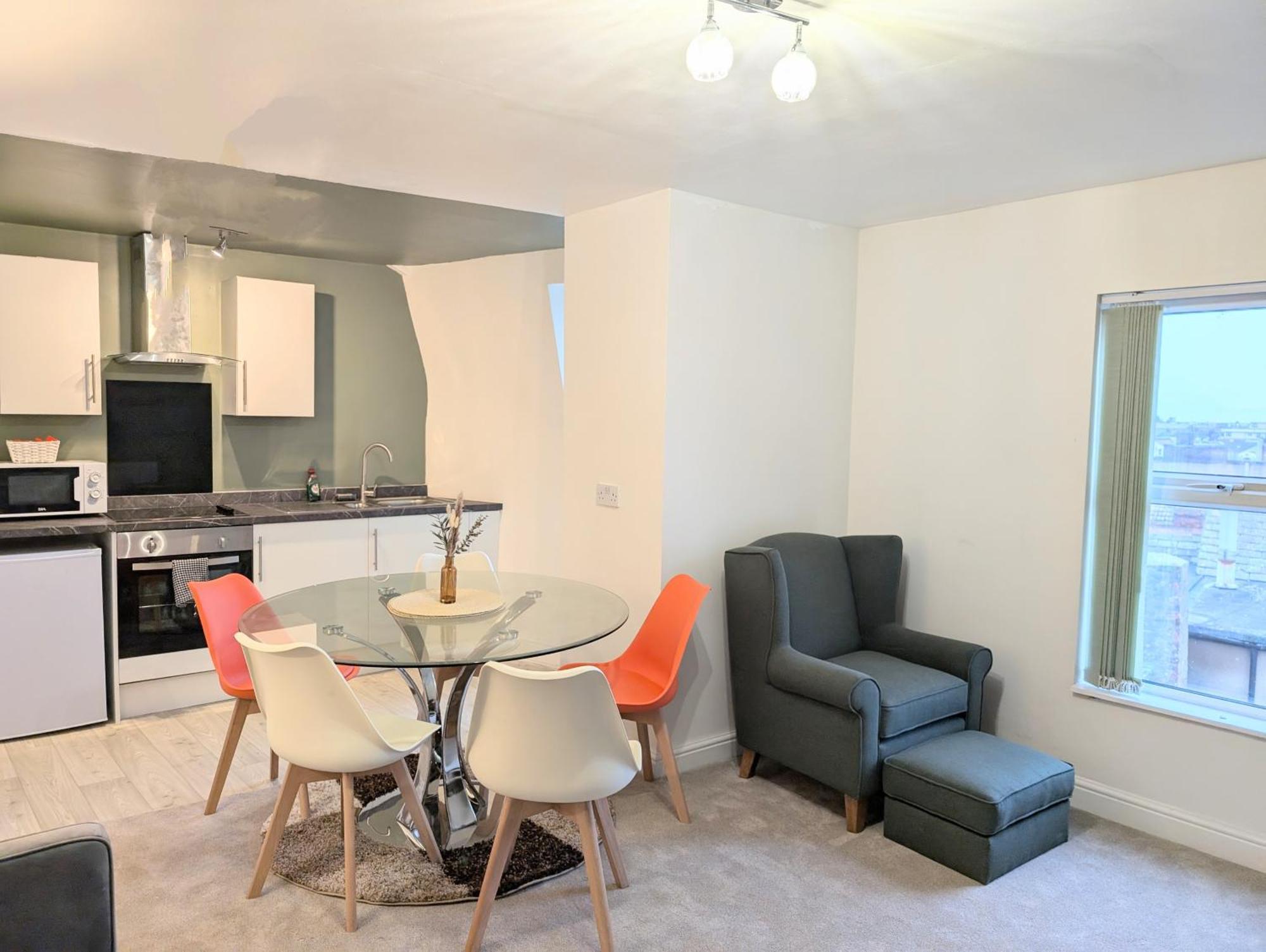 Blok 3 -Jacuzzi Suites, Apartment & Ensuite Rooms แบล็คพูล ภายนอก รูปภาพ