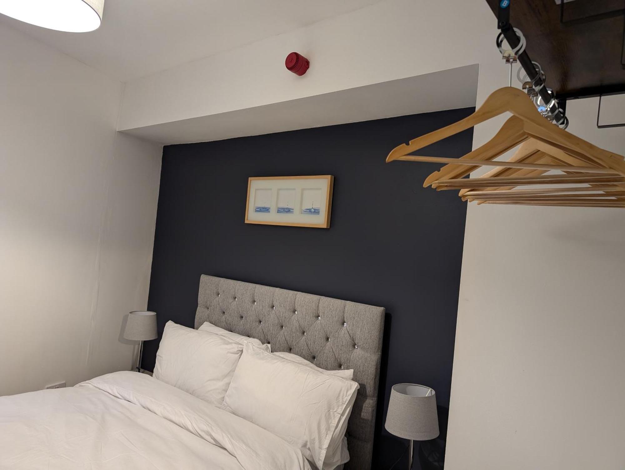 Blok 3 -Jacuzzi Suites, Apartment & Ensuite Rooms แบล็คพูล ภายนอก รูปภาพ